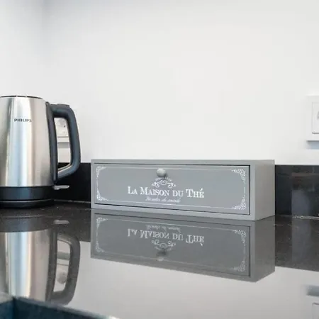 Brand New In Center- Cd7 * Lucembursko