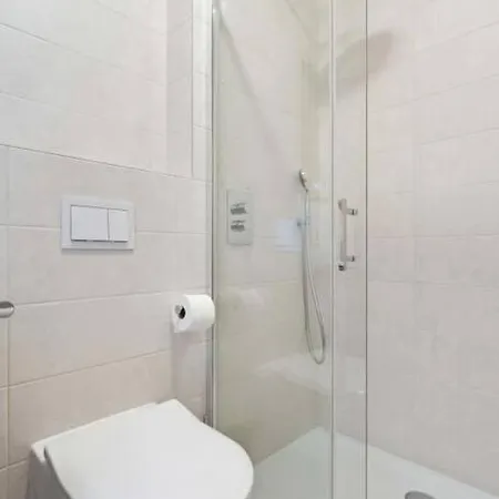 Brand New In Center- Cd7 Luxembourg